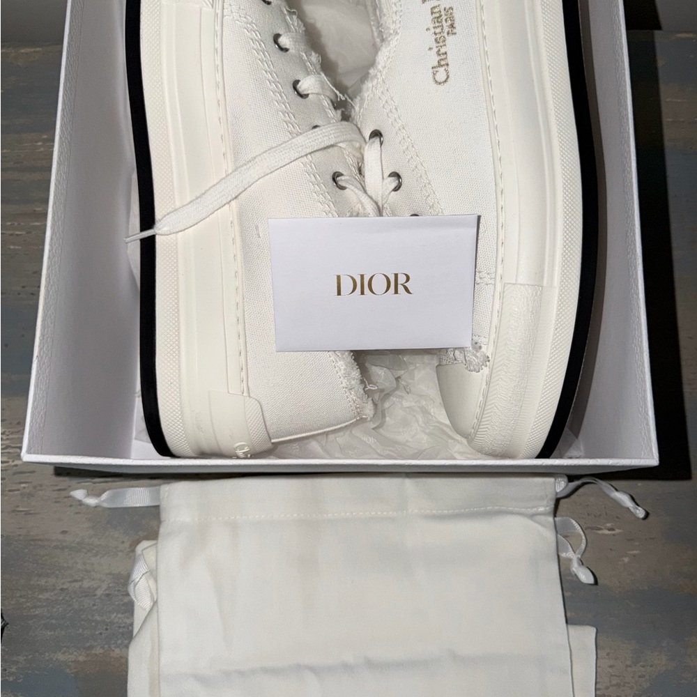 DIOR WALK’N’DIOR PLATFORM SNEAKERS WHITE BLACK / GOLD EMBROIDERED CANVAS SZ 41